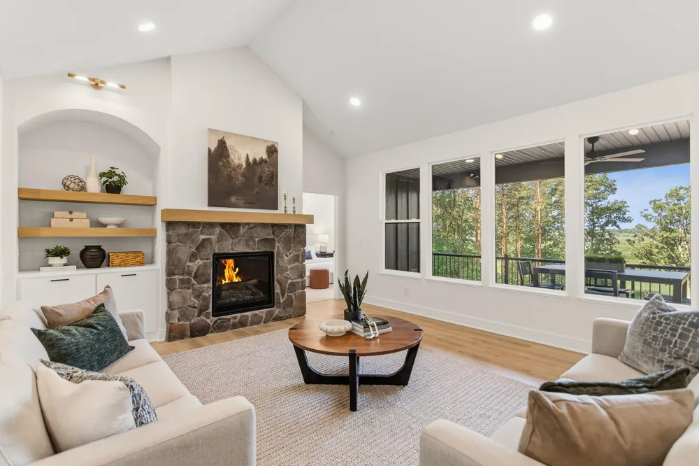 3126 Red Oak Drive Saugatuck, MI 49453
