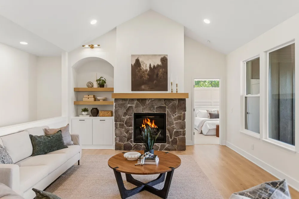 3126 Red Oak Drive Saugatuck, MI 49453