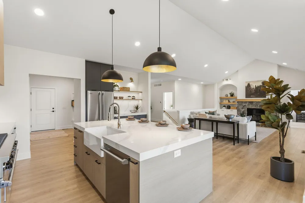 3126 Red Oak Drive Saugatuck, MI 49453