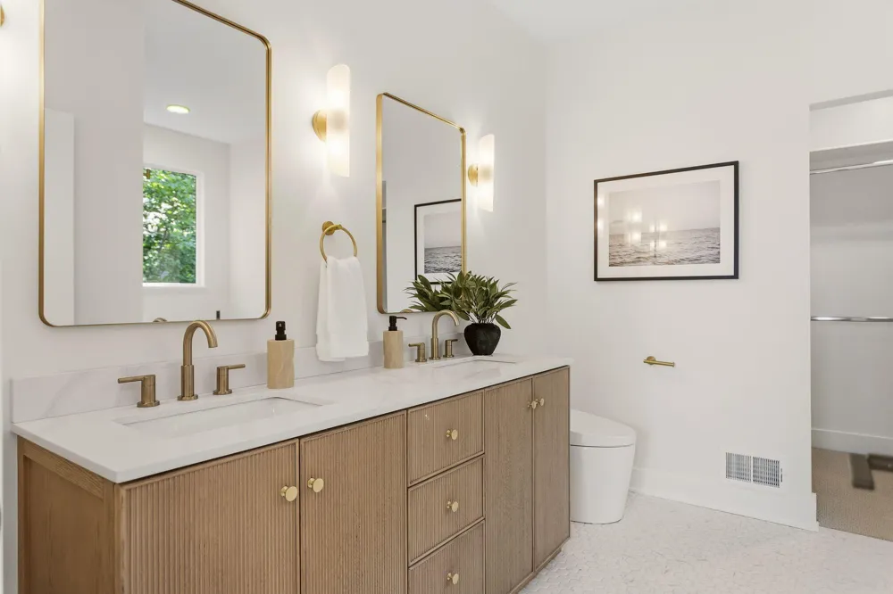 3126 Red Oak Drive Saugatuck, MI 49453