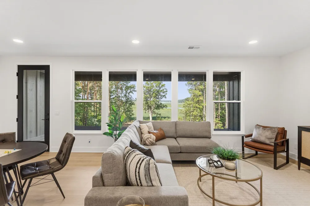 3126 Red Oak Drive Saugatuck, MI 49453