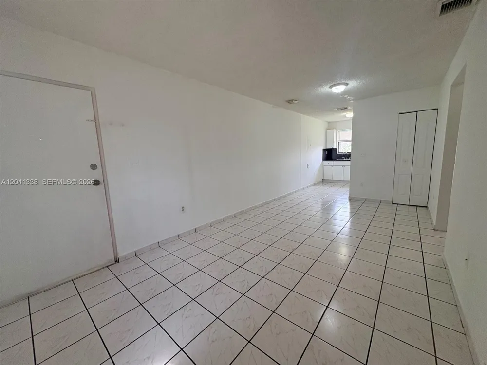 231 E 7th St #202 Hialeah, FL 33010