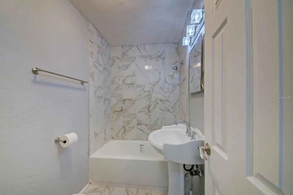 3315 58TH AVENUE S #306 St Petersburg, FL 33712
