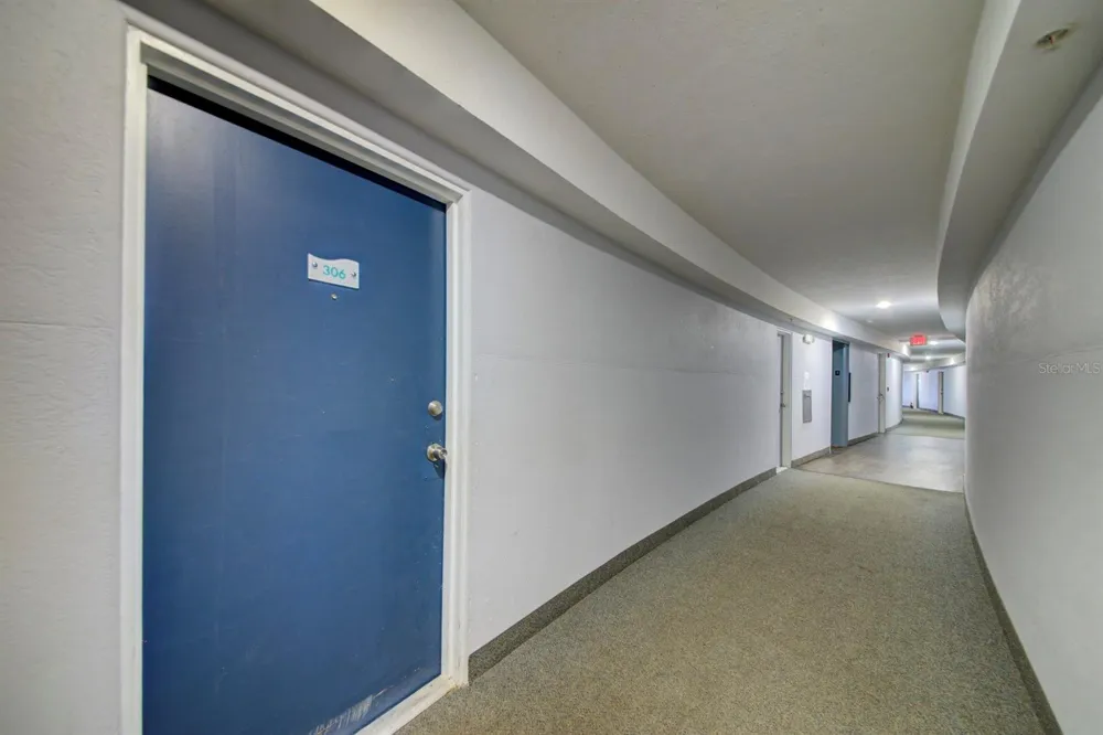 3315 58TH AVENUE S #306 St Petersburg, FL 33712