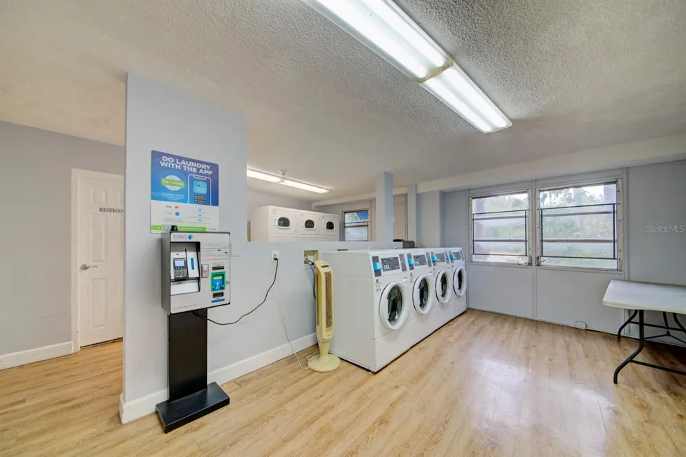 3315 58TH AVENUE S #306 St Petersburg, FL 33712