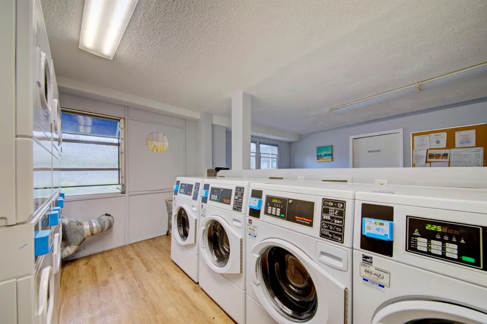 3315 58TH AVENUE S #306 St Petersburg, FL 33712