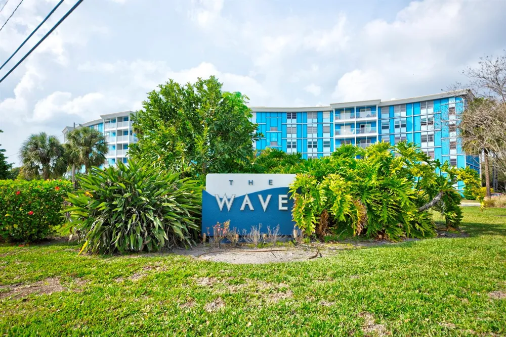 3315 58TH AVENUE S #306 St Petersburg, FL 33712