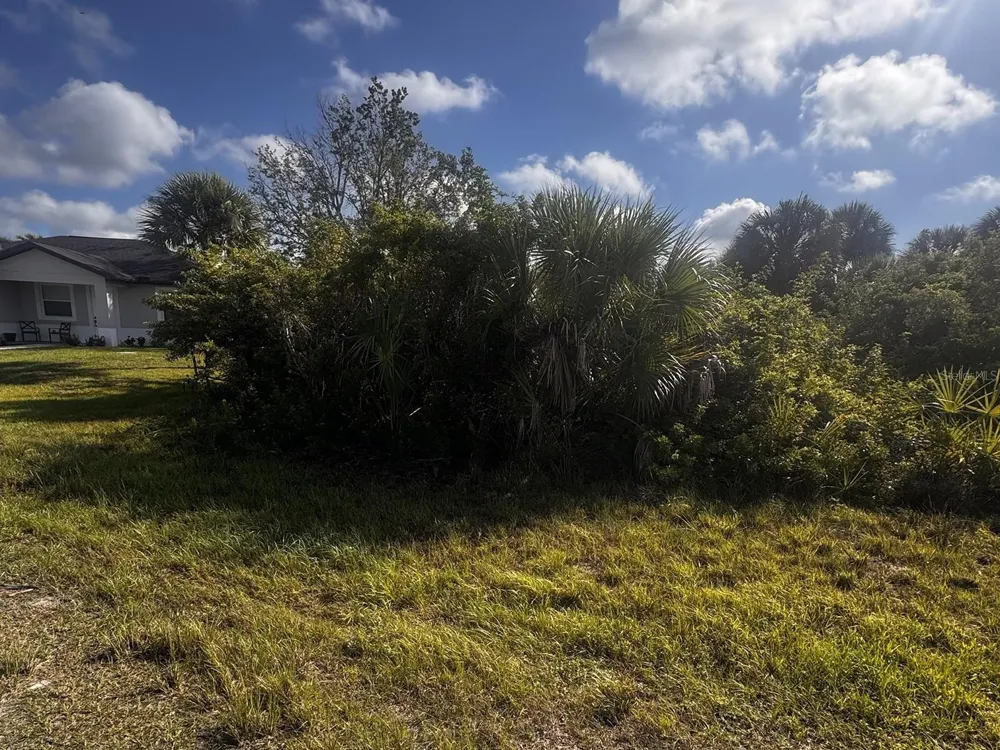 104 ARROW LANE Rotonda West, FL 33947
