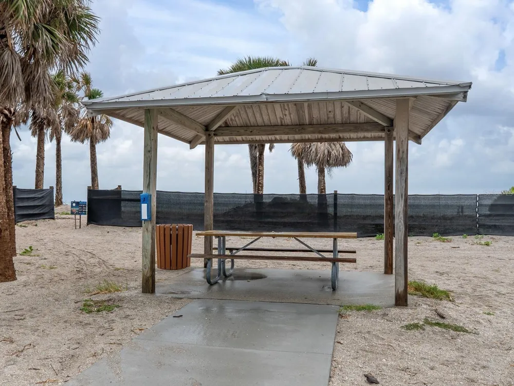 104 ARROW LANE Rotonda West, FL 33947