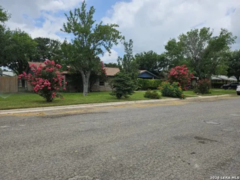 429 MOONWIND DR