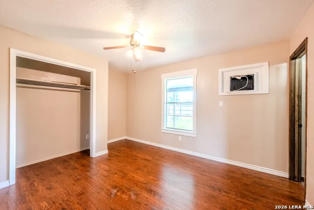429 MOONWIND DR Uvalde, TX 78801