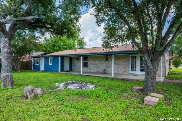 429 MOONWIND DR Uvalde, TX 78801