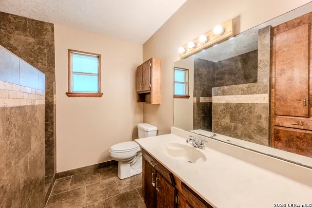 429 MOONWIND DR Uvalde, TX 78801
