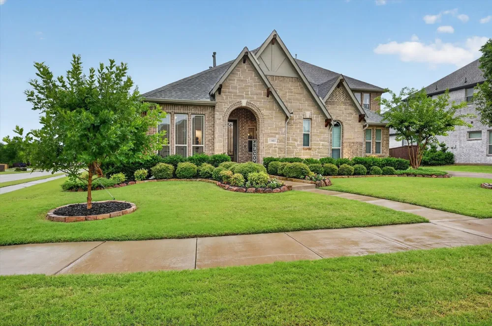 11601 Norcross Drive Cross Roads, TX 76227