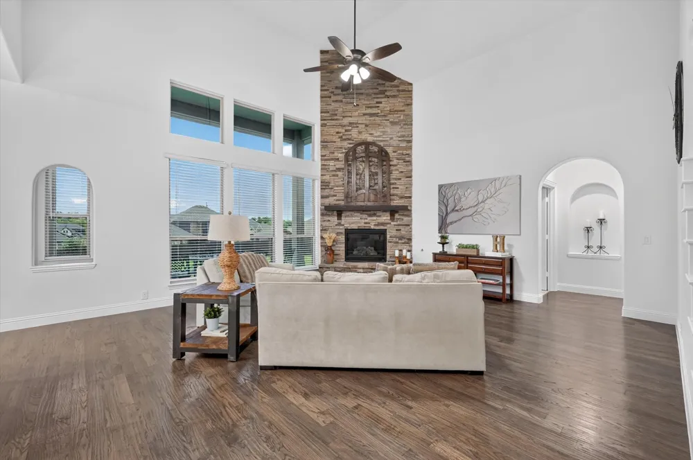 11601 Norcross Drive Cross Roads, TX 76227