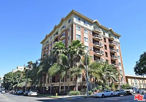 700 S Ardmore Avenue #PH1