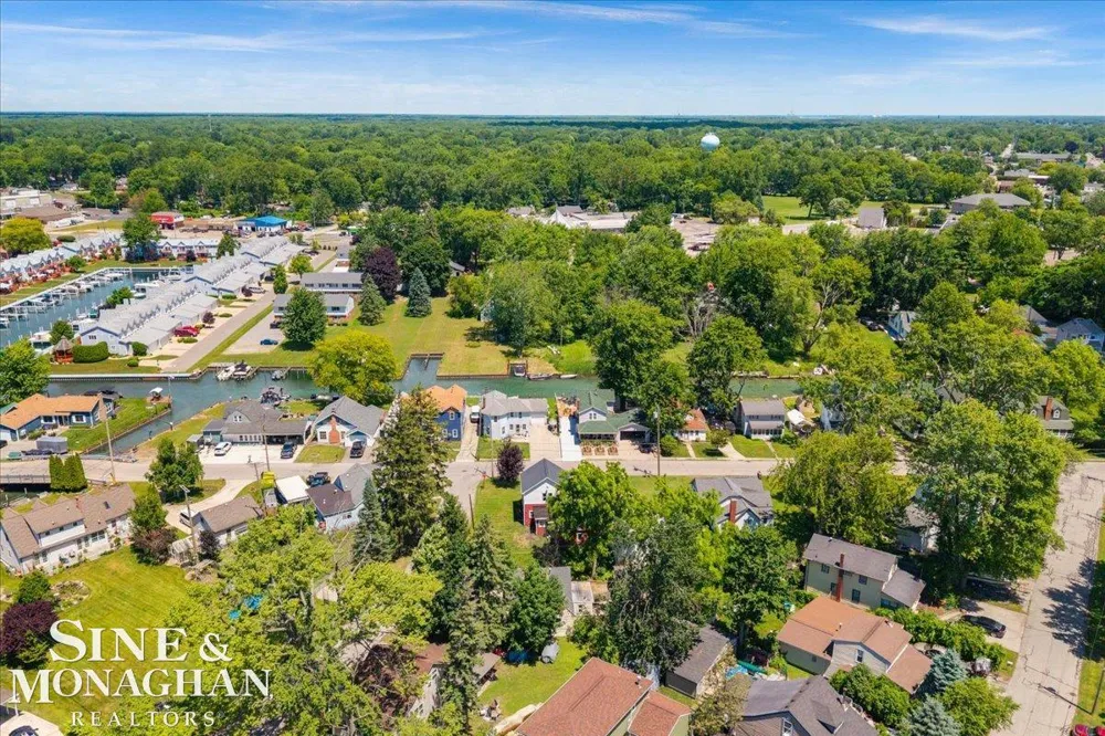 447 Ruskin Drive Algonac City, MI 48001