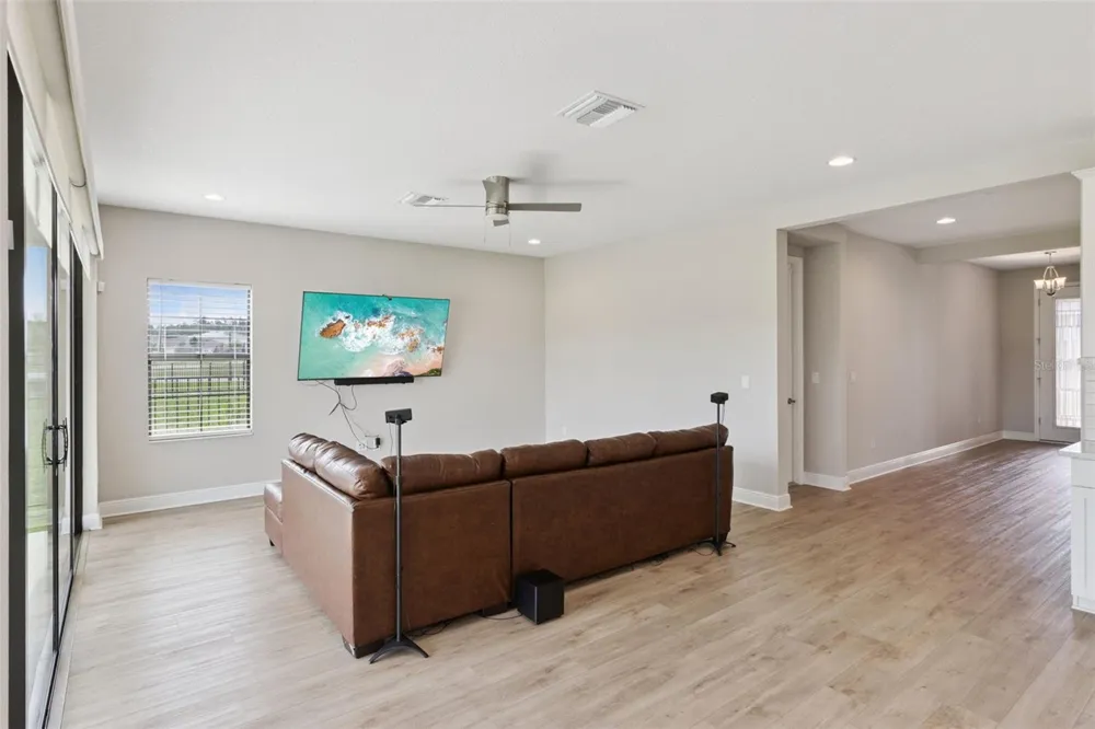 14825 PADDOCK POND AVENUE Lithia, FL 33547