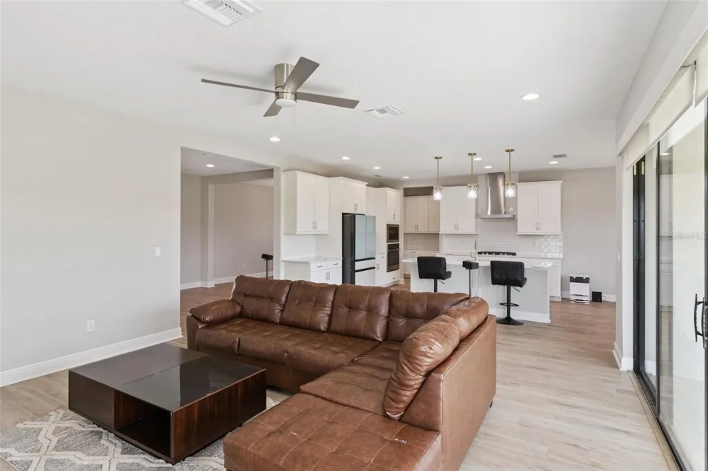 14825 PADDOCK POND AVENUE Lithia, FL 33547