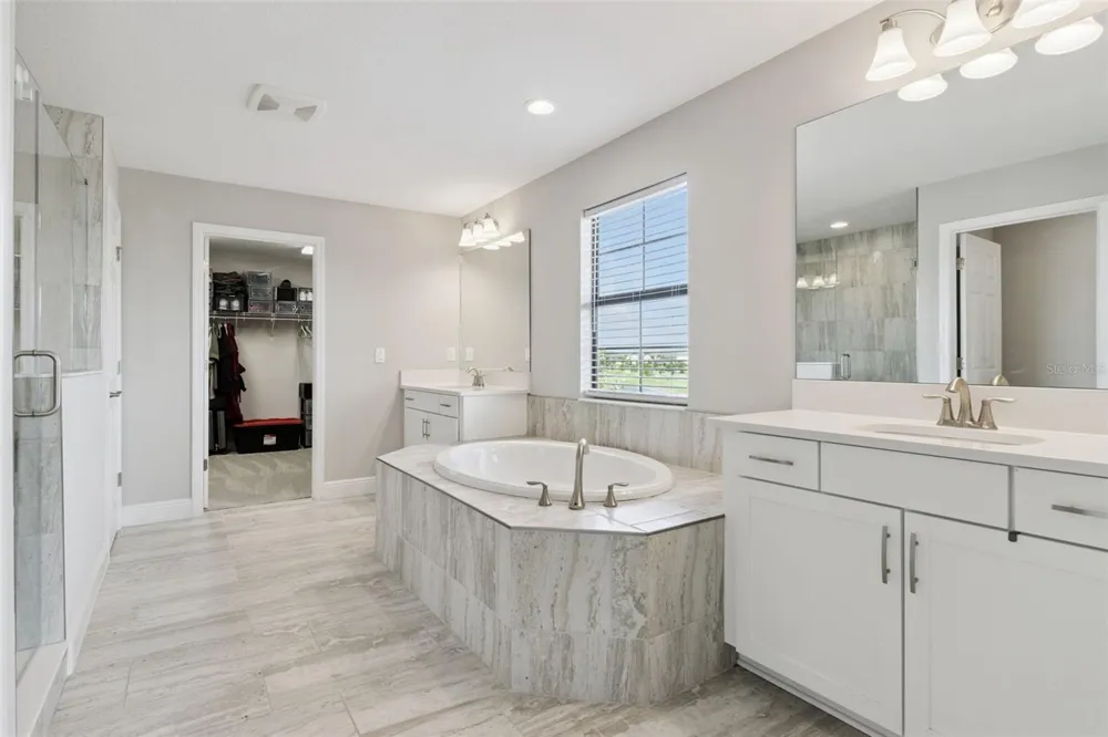 14825 PADDOCK POND AVENUE Lithia, FL 33547