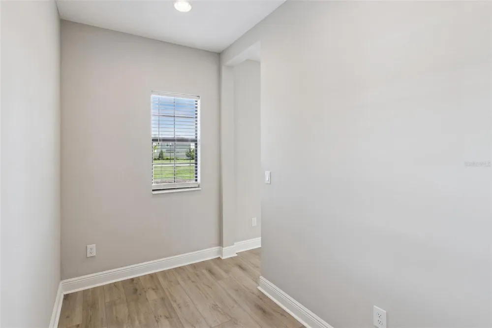 14825 PADDOCK POND AVENUE Lithia, FL 33547