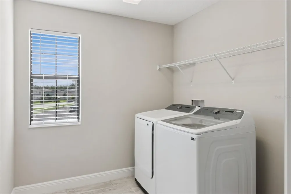 14825 PADDOCK POND AVENUE Lithia, FL 33547
