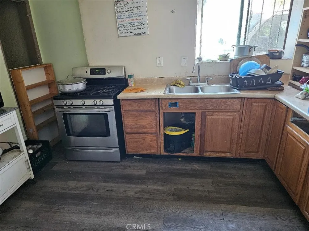400 Central Avenue Compton, CA 90220