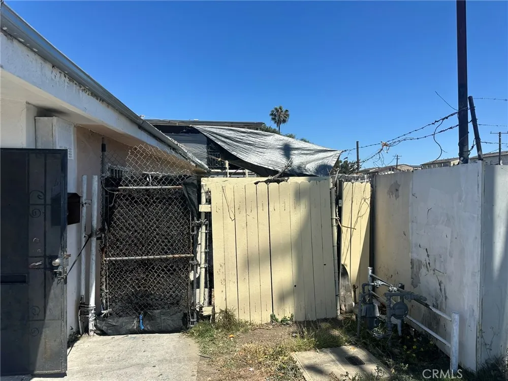 400 Central Avenue Compton, CA 90220