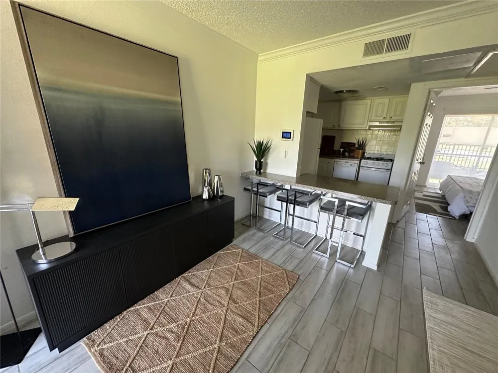 115 OYSTER BAY CIRCLE #170 Altamonte Springs, FL 32701