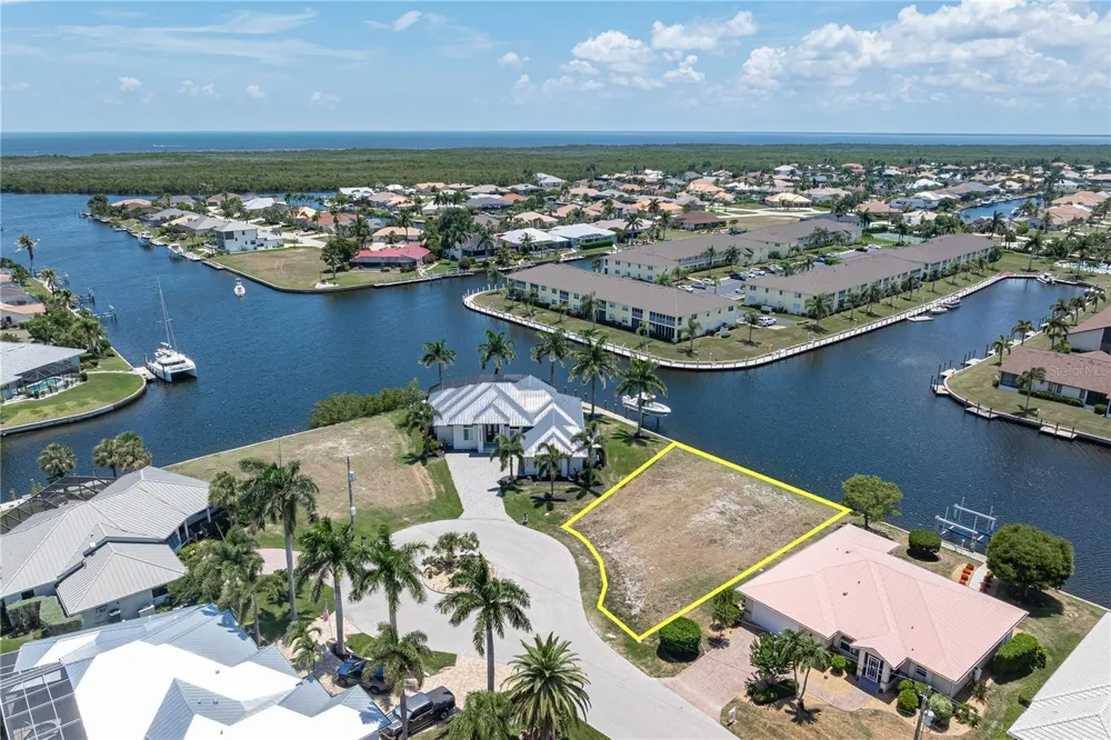 1474 KITTIWAKE DRIVE Punta Gorda, FL 33950