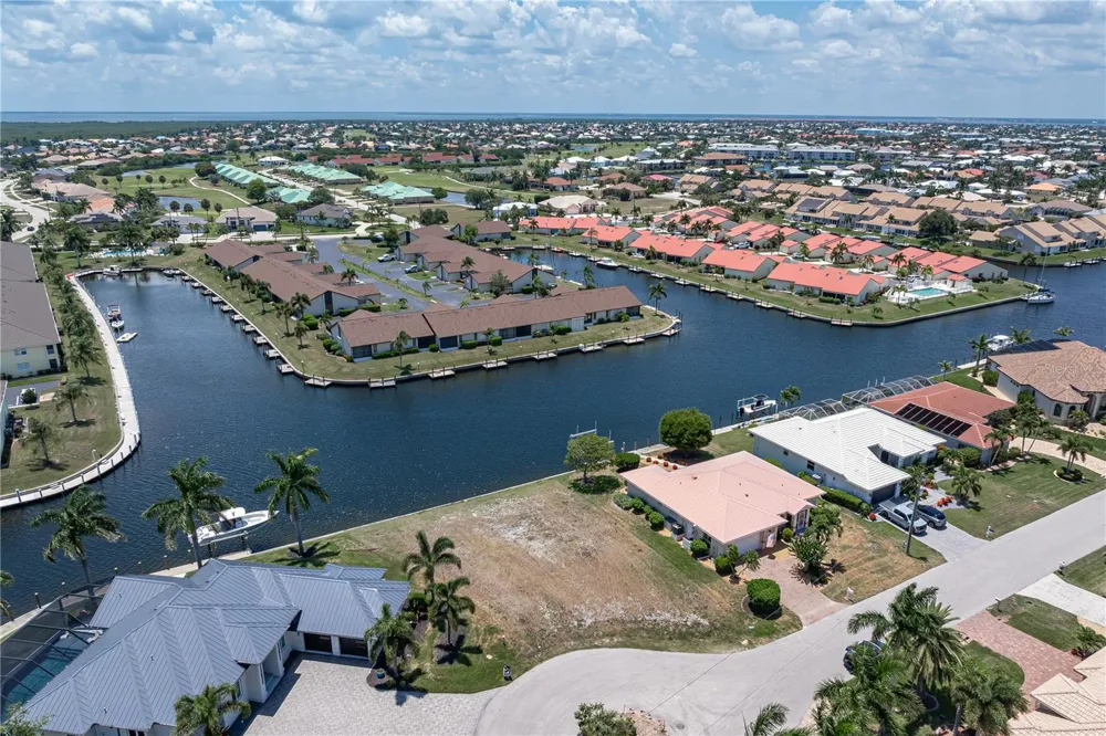 1474 KITTIWAKE DRIVE Punta Gorda, FL 33950