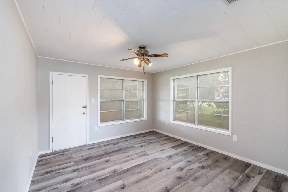 116 E Wallace Street Gonzales, TX 78629