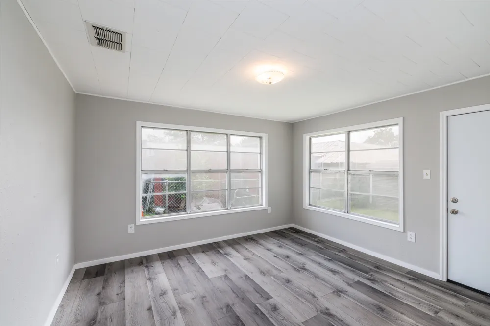 116 E Wallace Street Gonzales, TX 78629