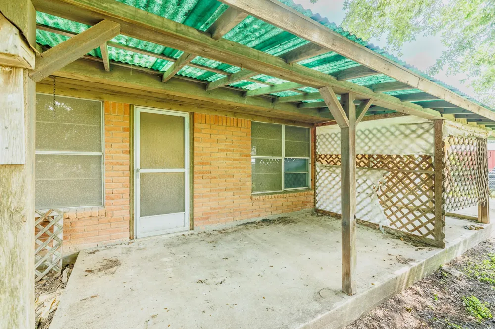 116 E Wallace Street Gonzales, TX 78629