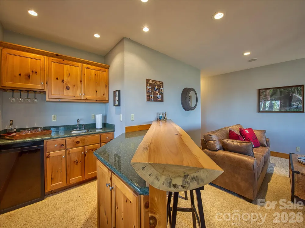 53 Kamama Trail Maggie Valley, NC 28751