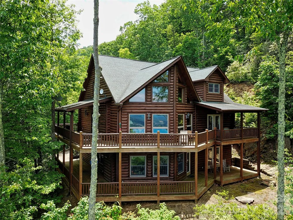 53 Kamama Trail Maggie Valley, NC 28751