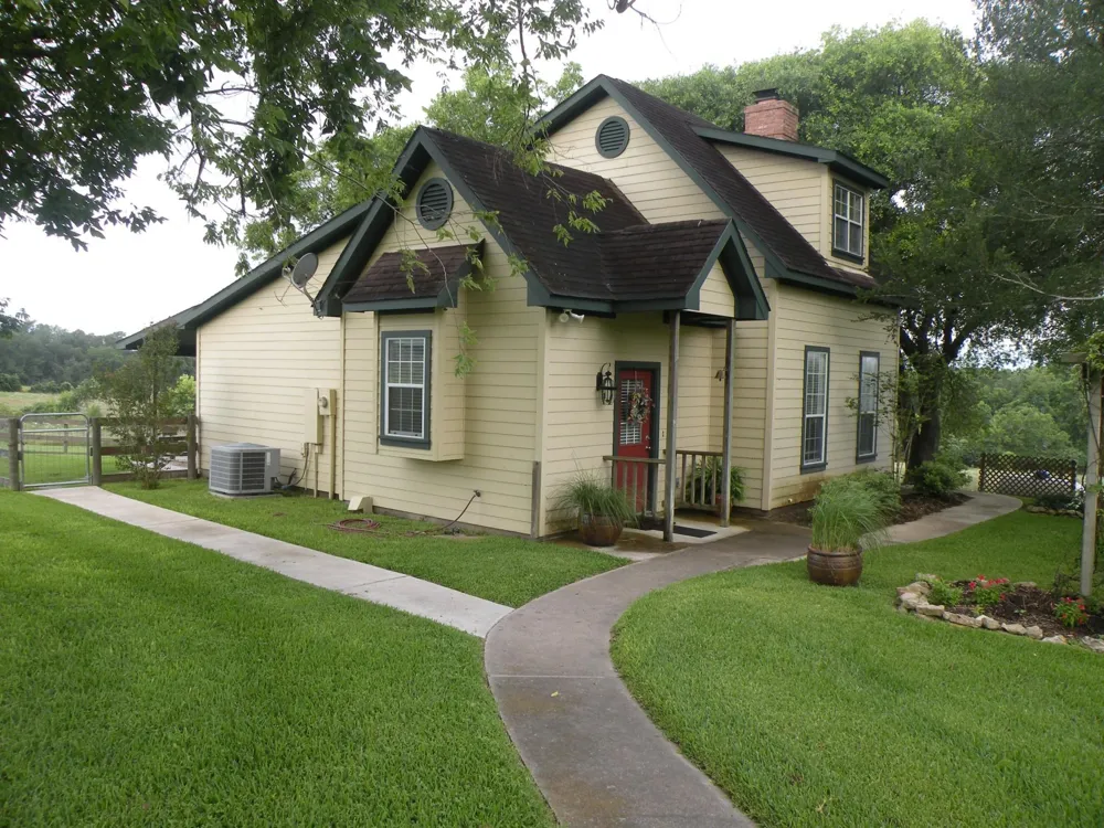 4077 Fm-949 Sealy, TX 77474