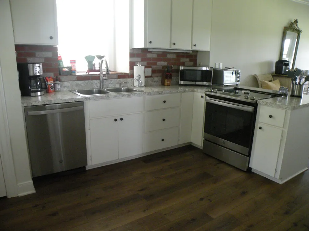 4077 Fm-949 Sealy, TX 77474