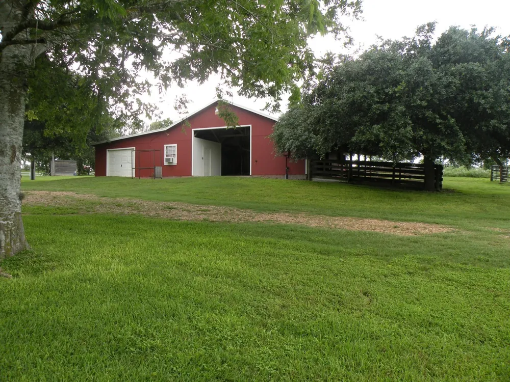 4077 Fm-949 Sealy, TX 77474