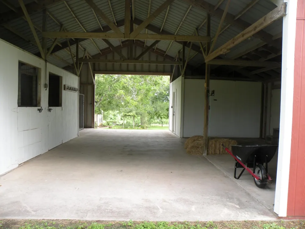 4077 Fm-949 Sealy, TX 77474
