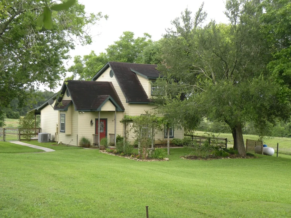 4077 Fm-949 Sealy, TX 77474