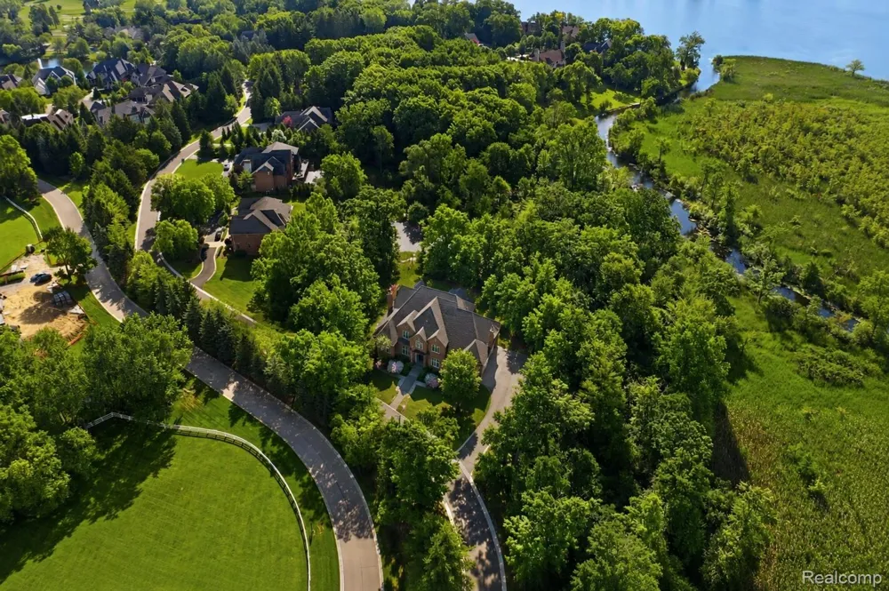 1920 Heron Ridge Drive Bloomfield Hills City, MI 48302