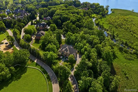 1920 Heron Ridge Drive