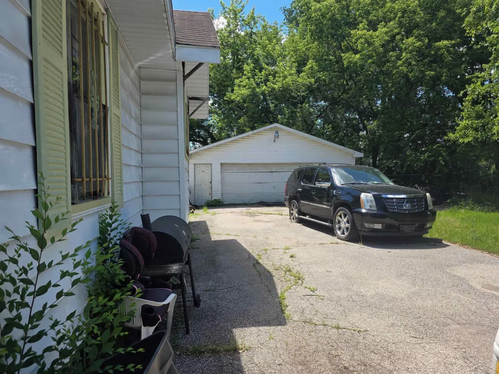 4134 Fulton Street Saginaw City, MI 48601