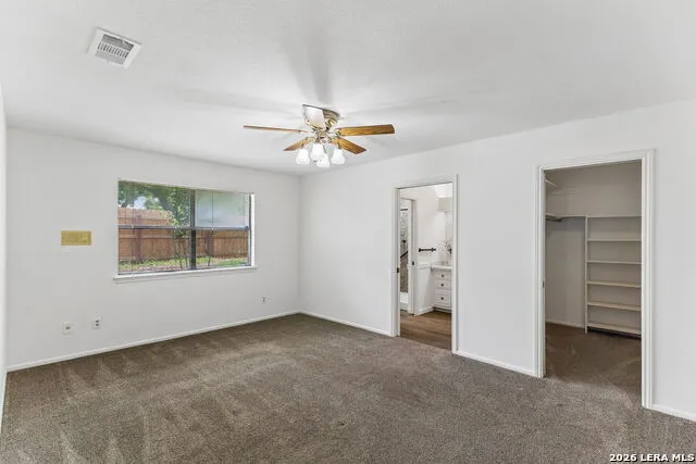 8706 Golden View Windcrest, TX 78239