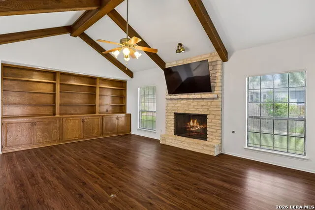 8706 Golden View Windcrest, TX 78239
