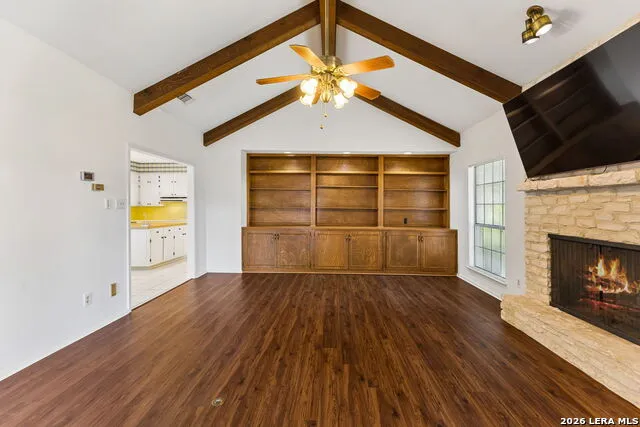 8706 Golden View Windcrest, TX 78239
