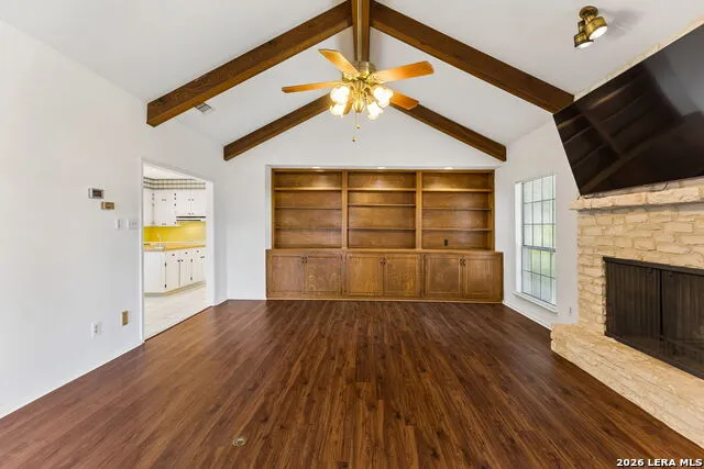 8706 Golden View Windcrest, TX 78239