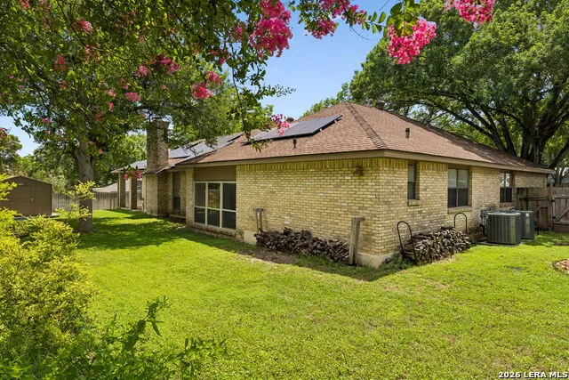 8706 Golden View Windcrest, TX 78239