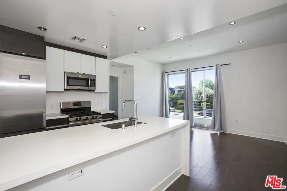 7857 W Manchester Avenue #110 Playa del Rey, CA 90293